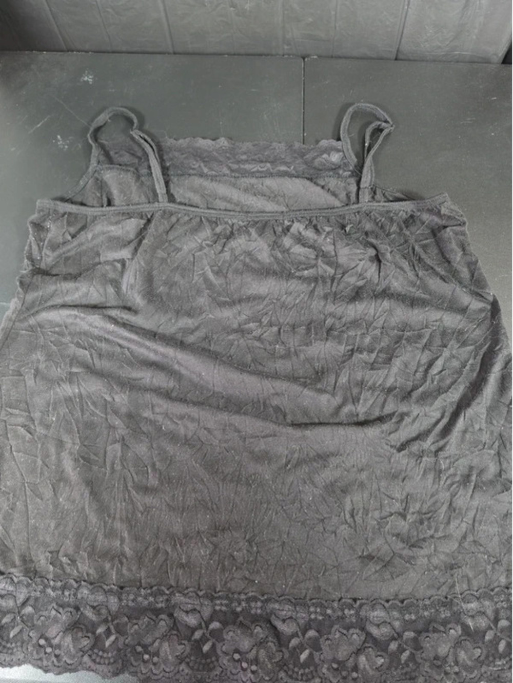 Lace cami - Picture 3 of 4